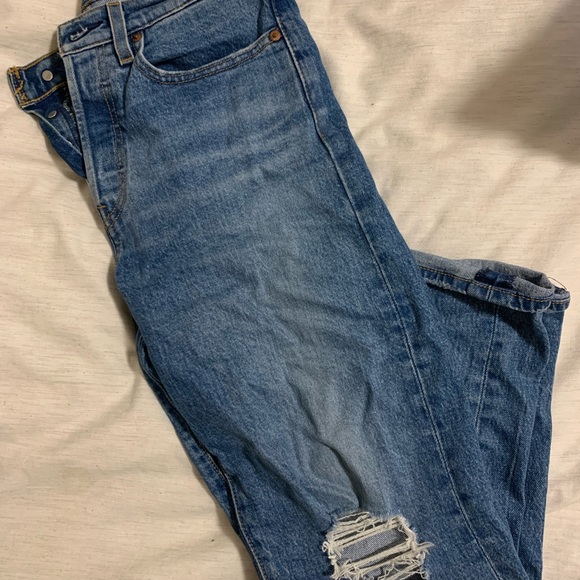 Levi’s wedgie jeans - Picture 2 of 2